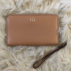 Tory Burch Robinson Wallet